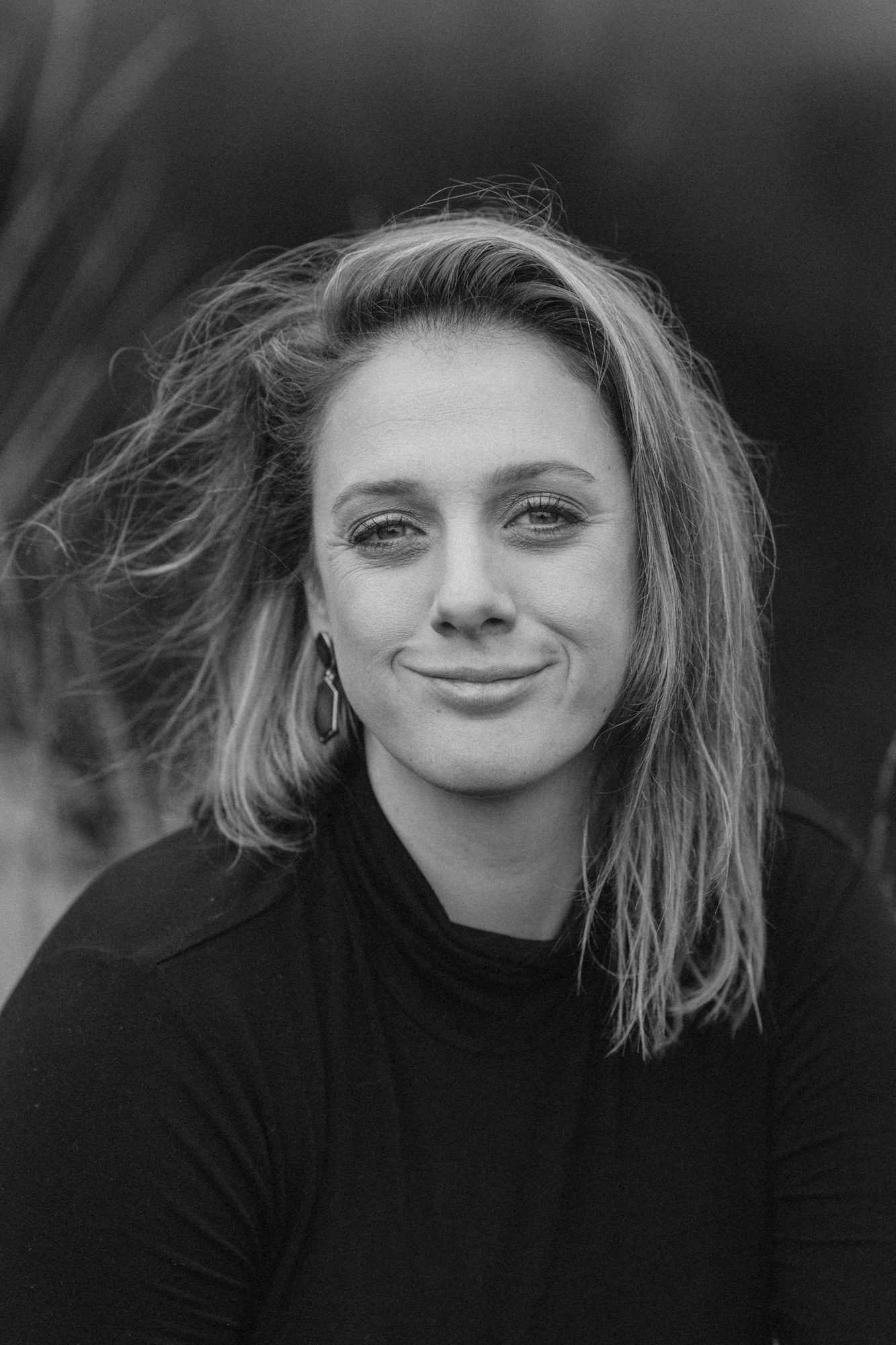 Zwart-witportret van Sharon Moerman